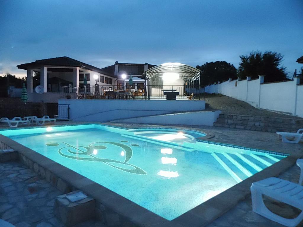 Villa Topola Ngoại thất bức ảnh